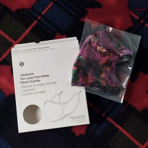 lululemon Ear Loop Face Mask w/ Mesh Overlay - Picture 2 of 4